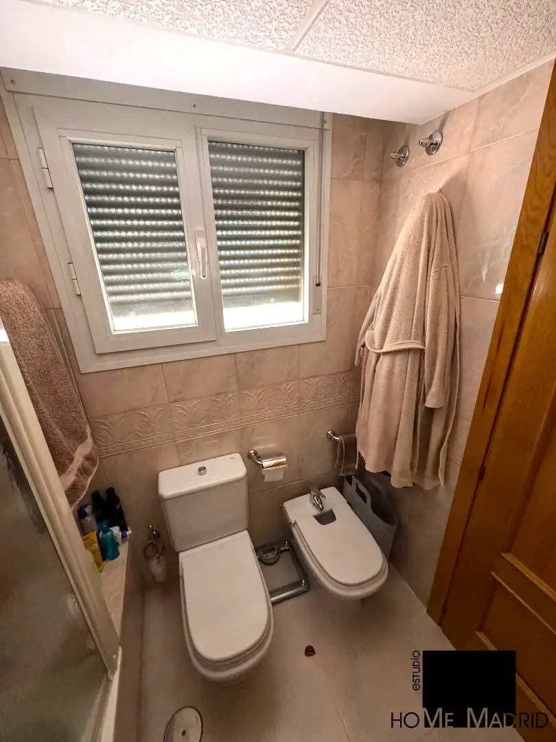 Baño de Piso en venta en Madrid con Aire acondicionado, Calefacción y Jardín privado