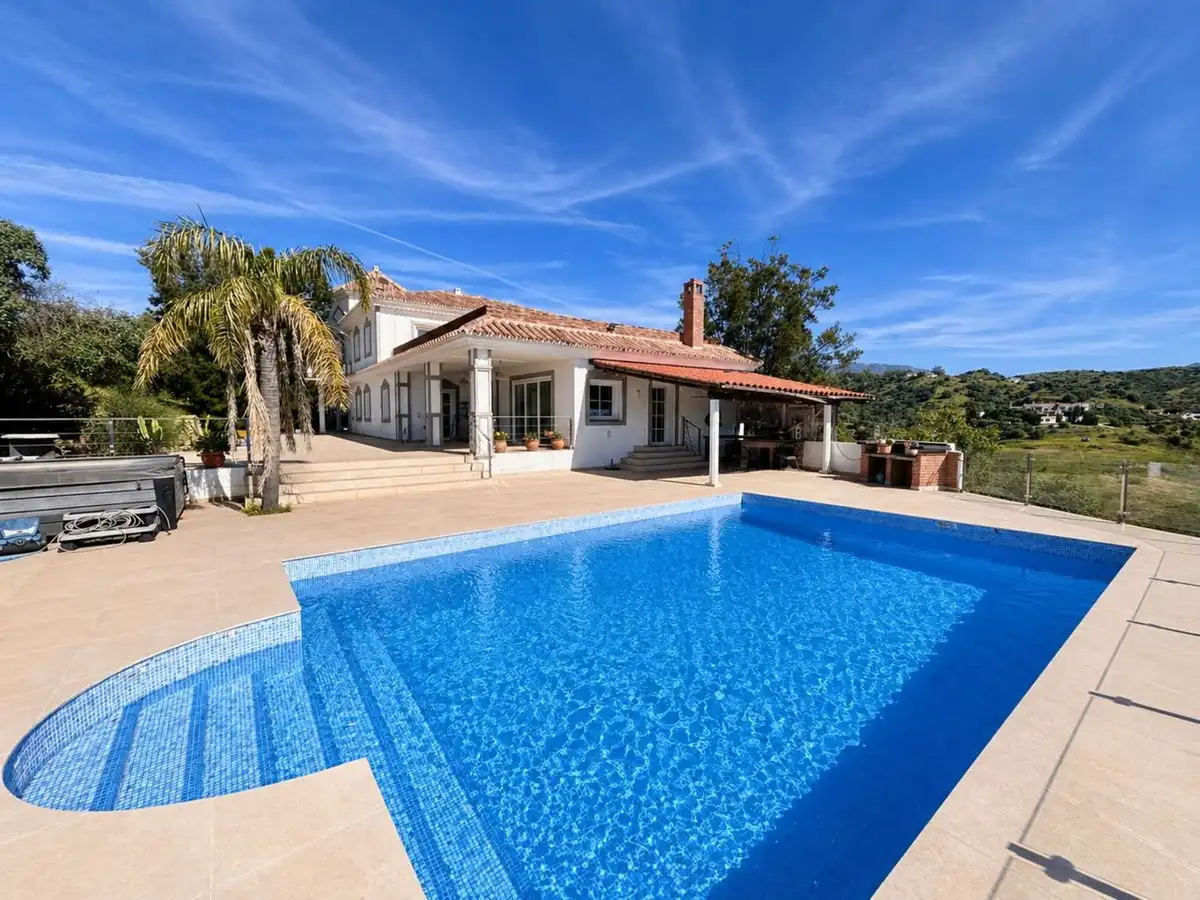 Piscina de Casa o xalet en venda en Mijas amb Calefacció, Jardí privat i Terrassa