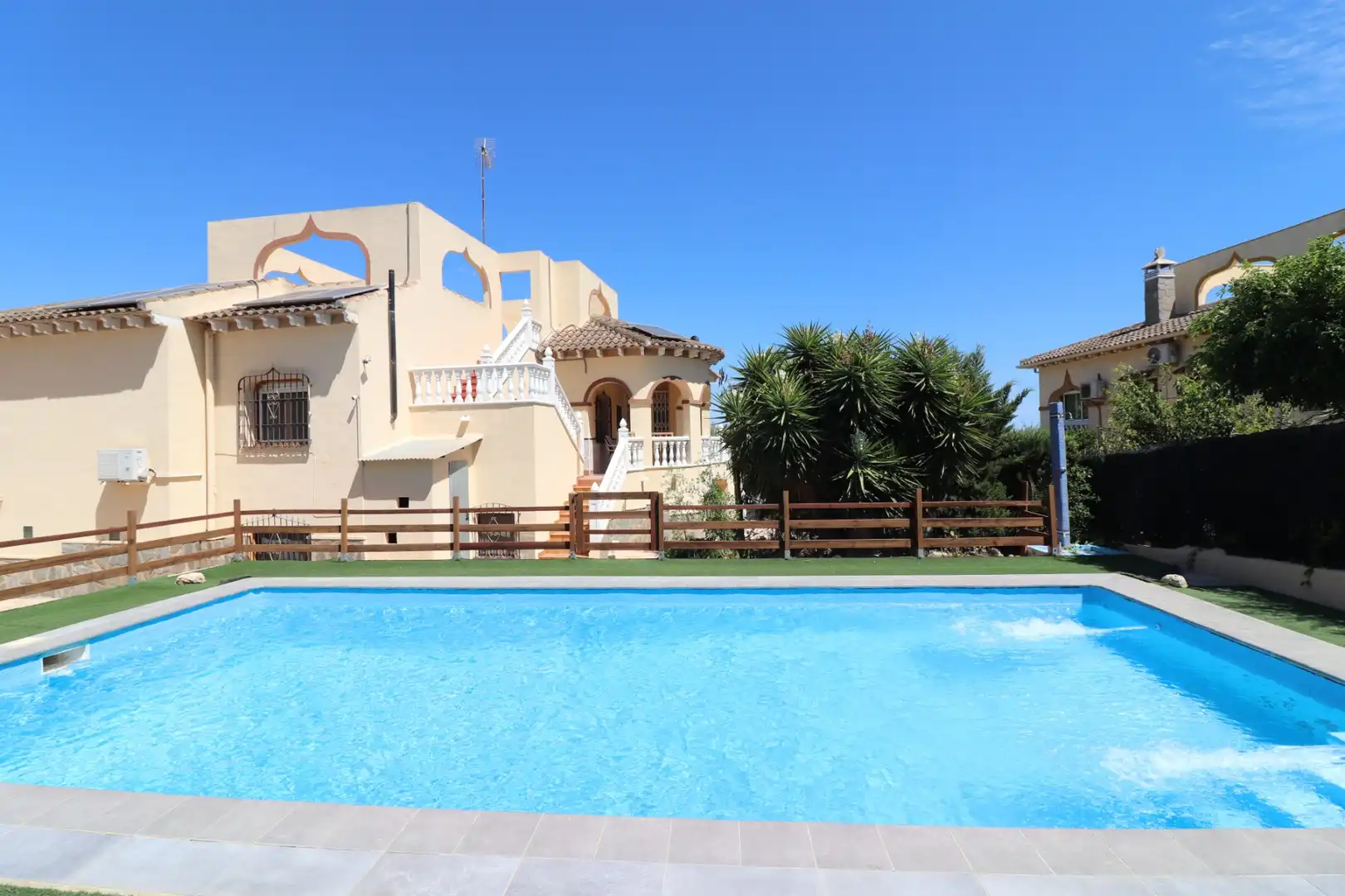 Casa con piscina in vendita a Algorfa