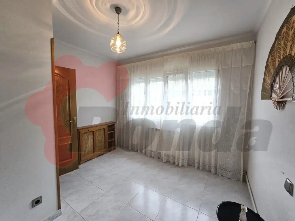 Habitación de Casa o chalet en venta en O Corgo   con Amueblado