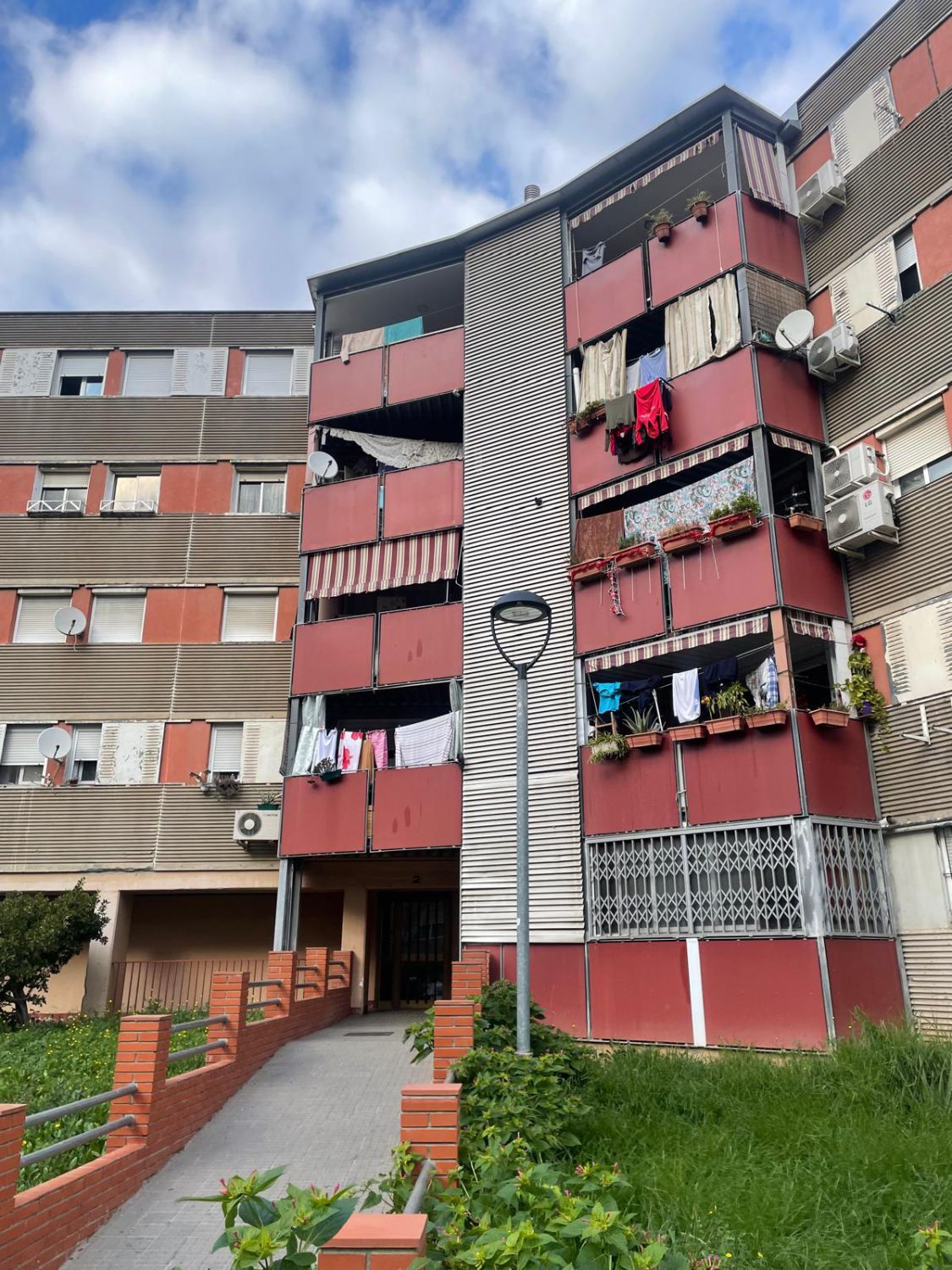Exterior view of Flat for sale in Badia del Vallès