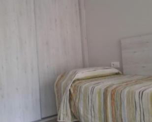 Bedroom of Apartment to share in  Barcelona Capital  with Air Conditioner