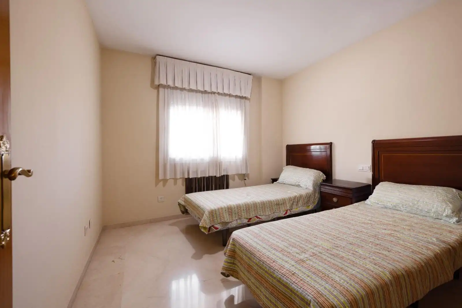 Bedroom of Flat for sale in Sevilla  with Air Conditioner, Heating and Terrace