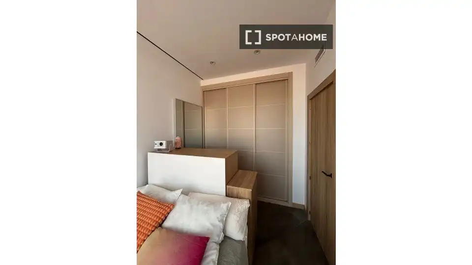 Habitación de Apartamento para compartir en Madrid con Aire acondicionado, Calefacción y Terraza