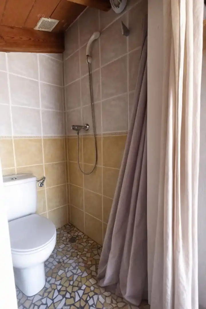 Bany de Casa o xalet en venda en Oliva amb Aire condicionat, Jardí privat i Terrassa