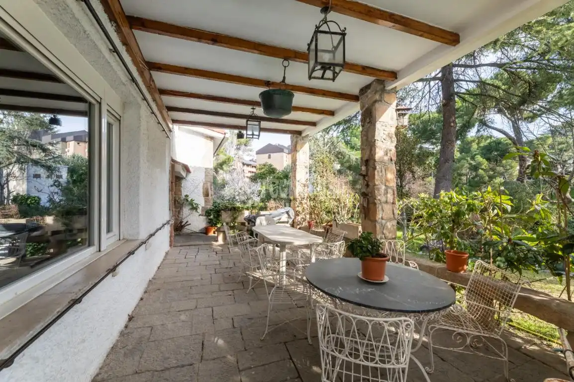 Terraza de Casa o chalet en venta en Las Rozas de Madrid con Jardín privado y Piscina
