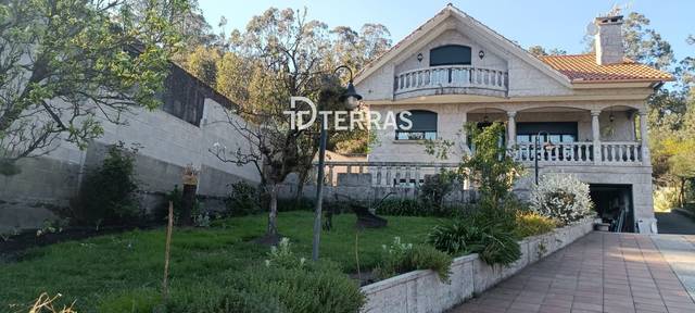 Casa-chalet en Venta en Saxosa-Bertola en Vilaboa
