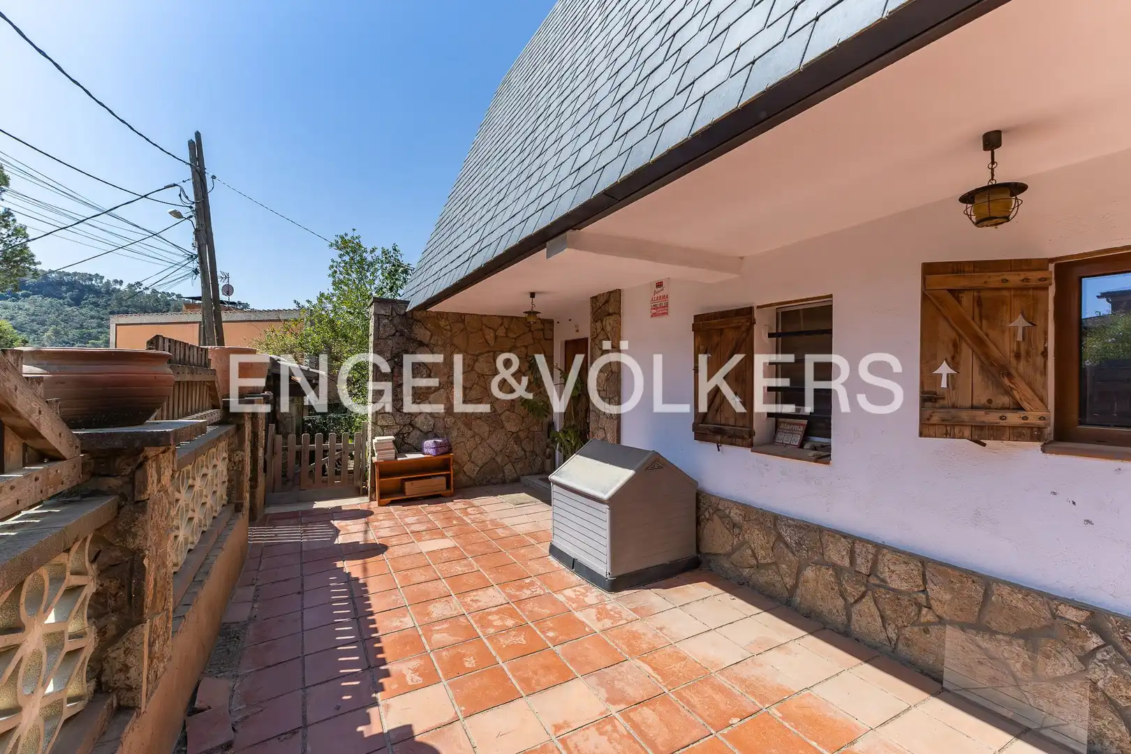 Terrassa de Casa o xalet en venda en Molins de Rei amb Aire condicionat, Calefacció i Jardí privat