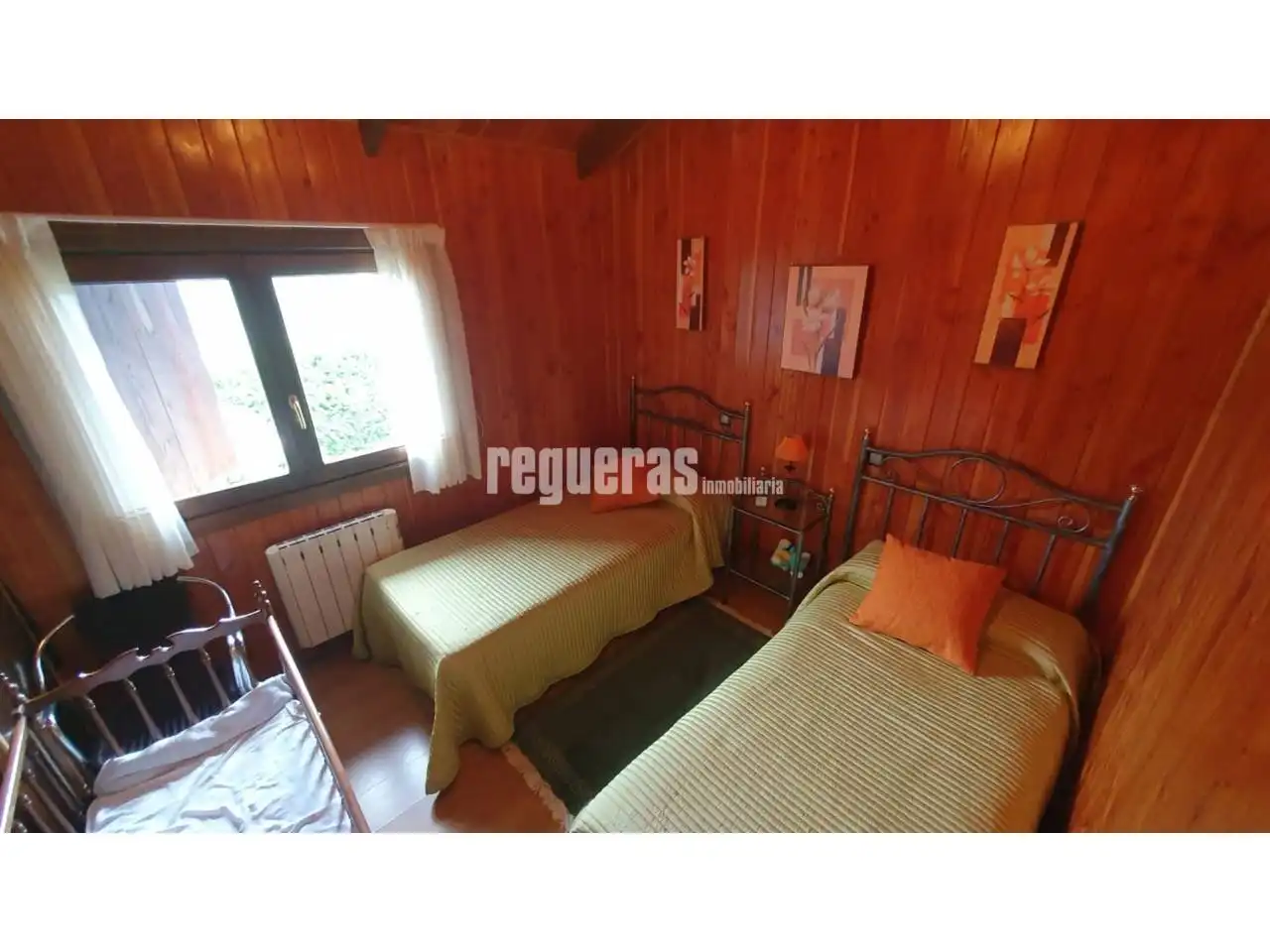 Dormitori de Casa o xalet en venda en Illas amb Calefacció, Parquet i Terrassa
