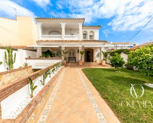 Vista exterior de Casa o xalet de lloguer en Torremolinos amb Aire condicionat, Terrassa i Balcó