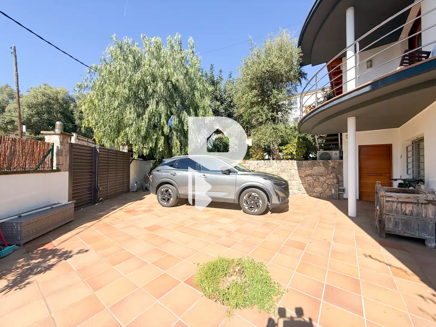 Parking of Houses for sale in Castelldefels  with Air Conditioner, Heating and Terrace
