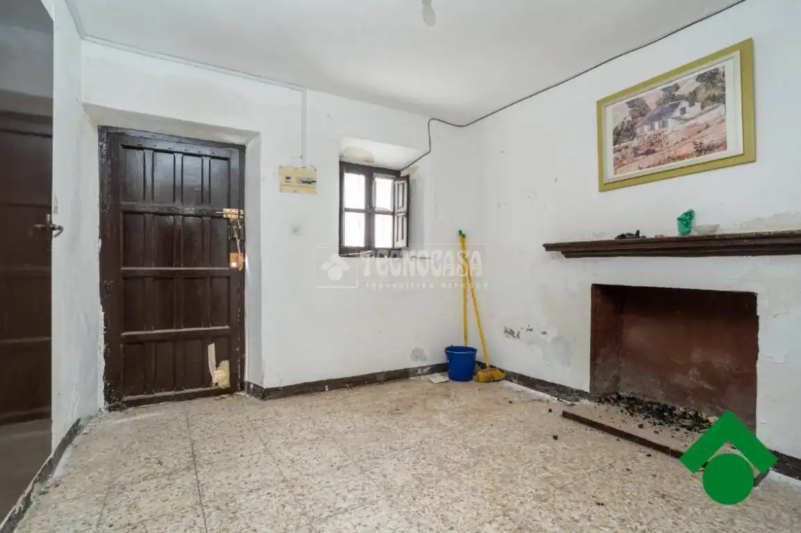 Casa adosada en venta en Íllora