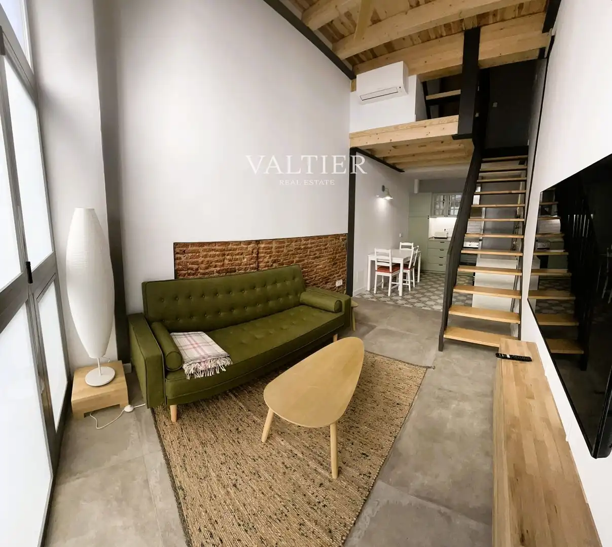 Sala de estar de Dúplex de alquiler en  Madrid Capital con Aire acondicionado y Amueblado