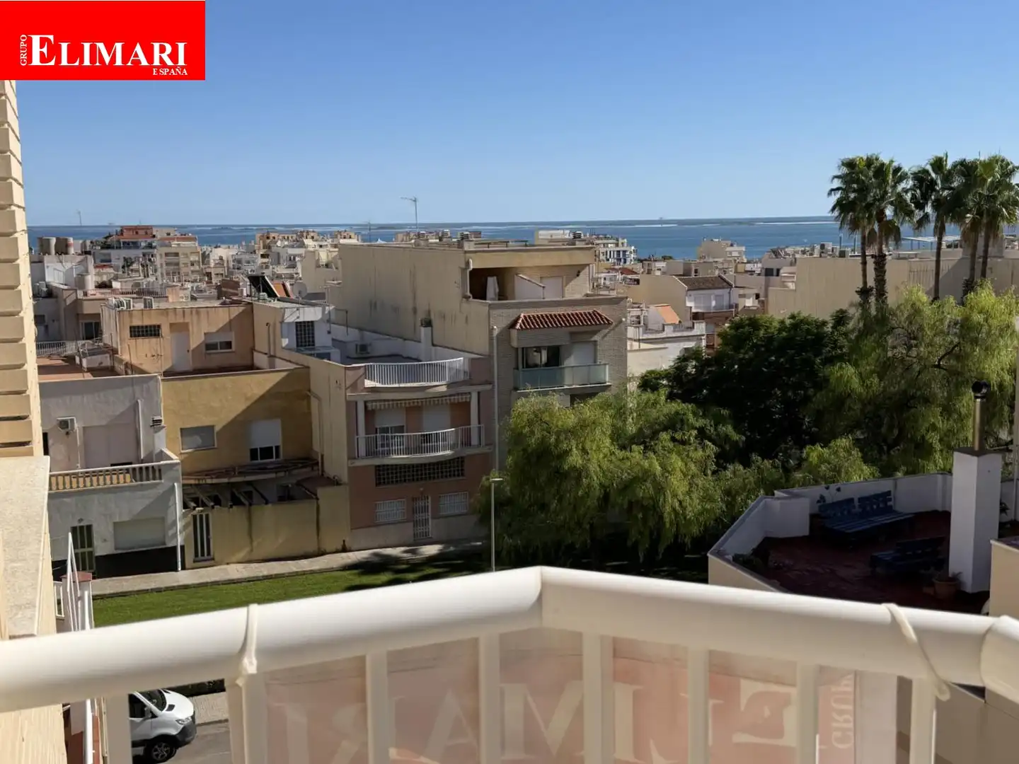 Mini appartamento con terrazza in vendita a Avinguda Catalunya