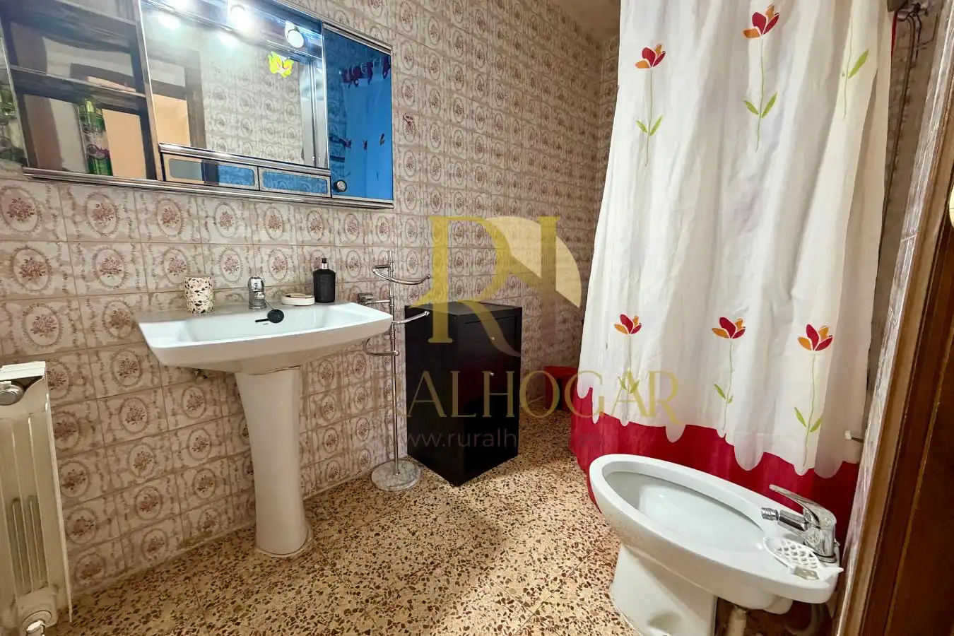 Baño de Piso en venta en Molina de Aragón con Calefacción, Terraza y Amueblado