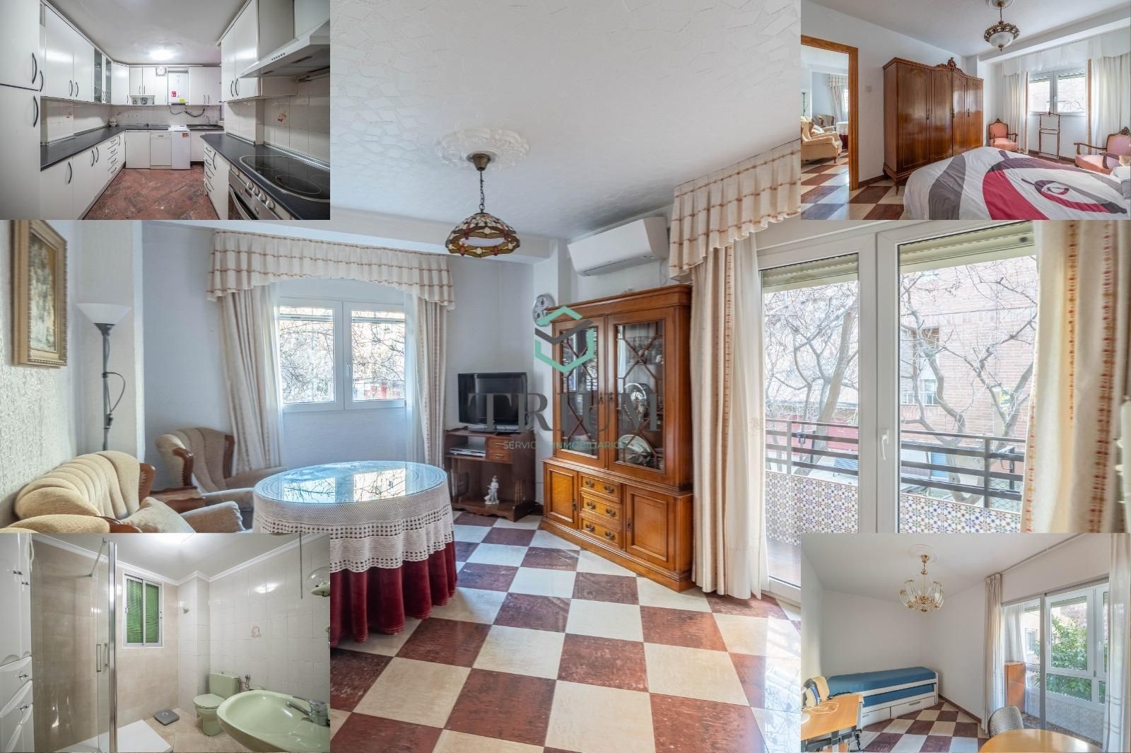 Bedroom of Flat for sale in  Granada Capital  with Air Conditioner and Balcony