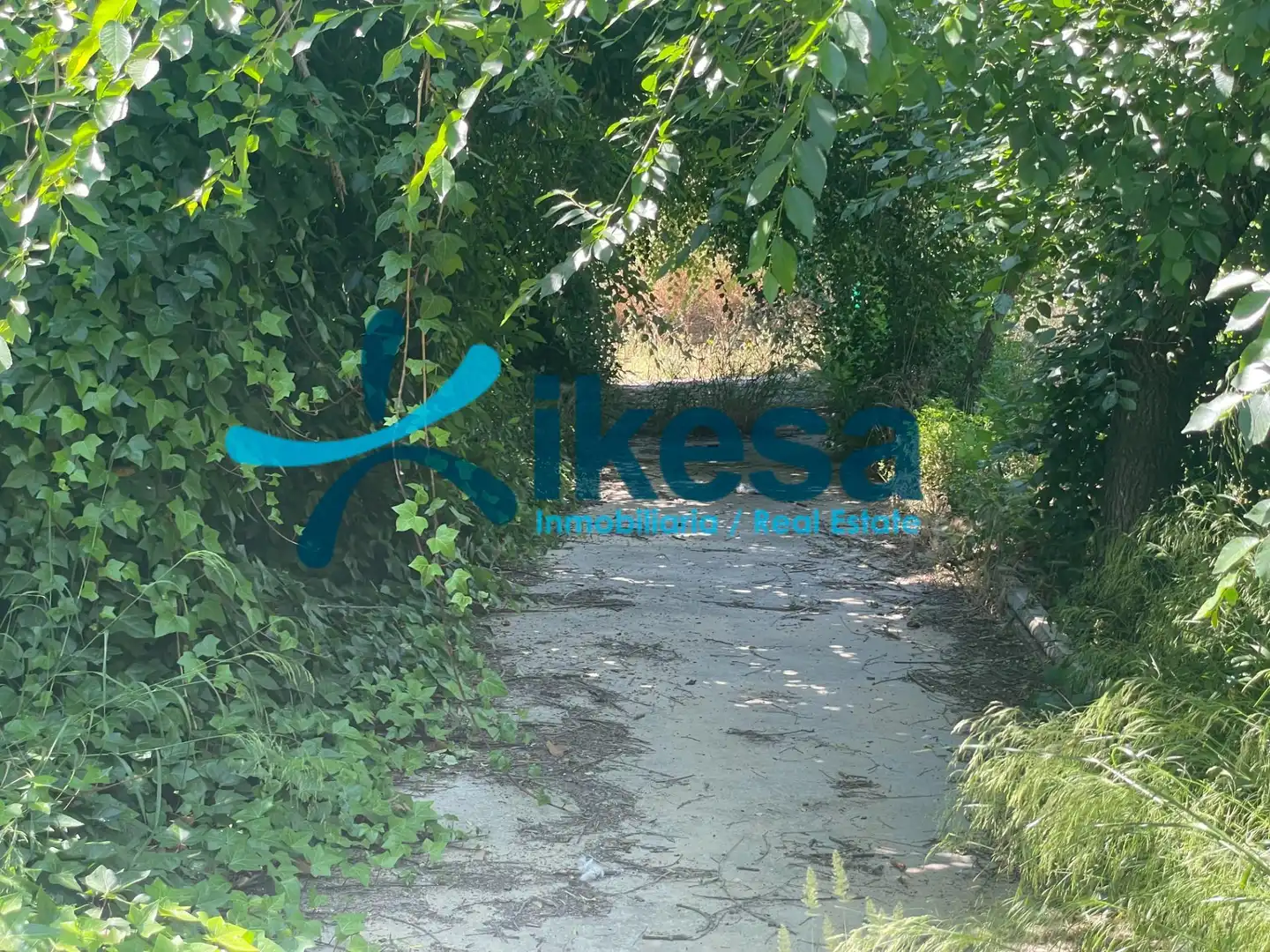 Country house zum Verkauf in La Puebla del Río mit Privatgarten und Schwimmbad