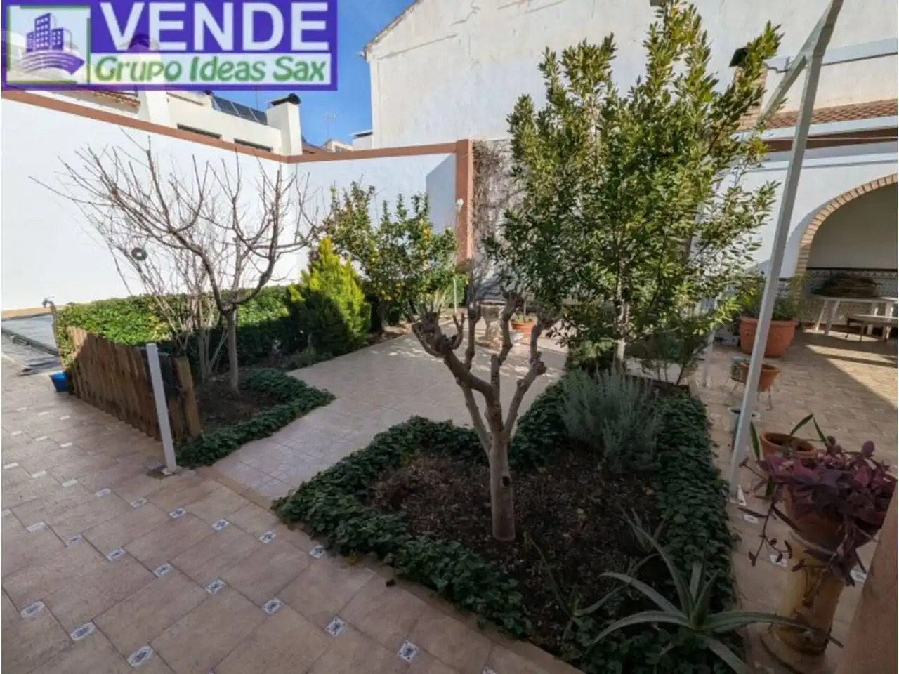 Jardí de Casa adosada en venda en Sax