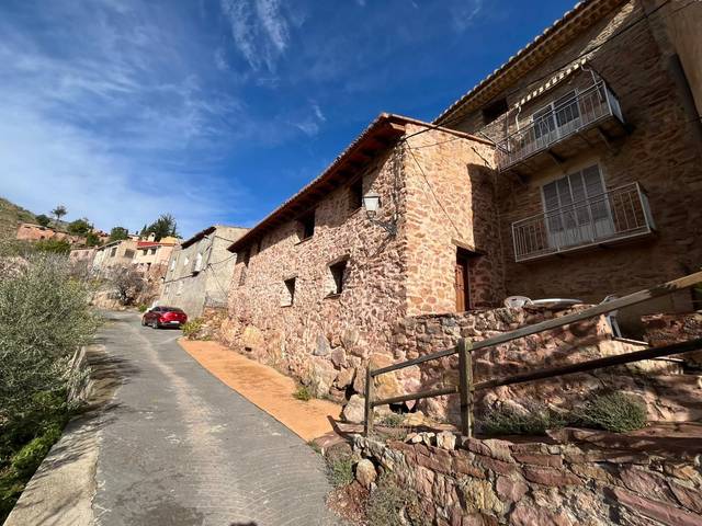 Finca rústica en Venta en Bejís