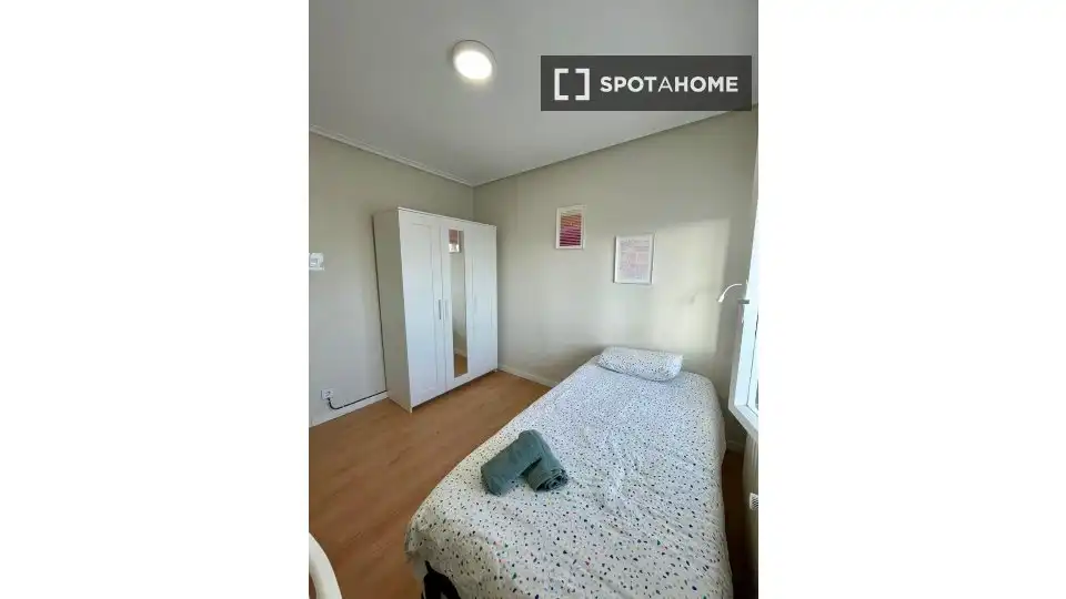 Habitación de Piso para compartir en Santander con Aire acondicionado, Calefacción y Terraza
