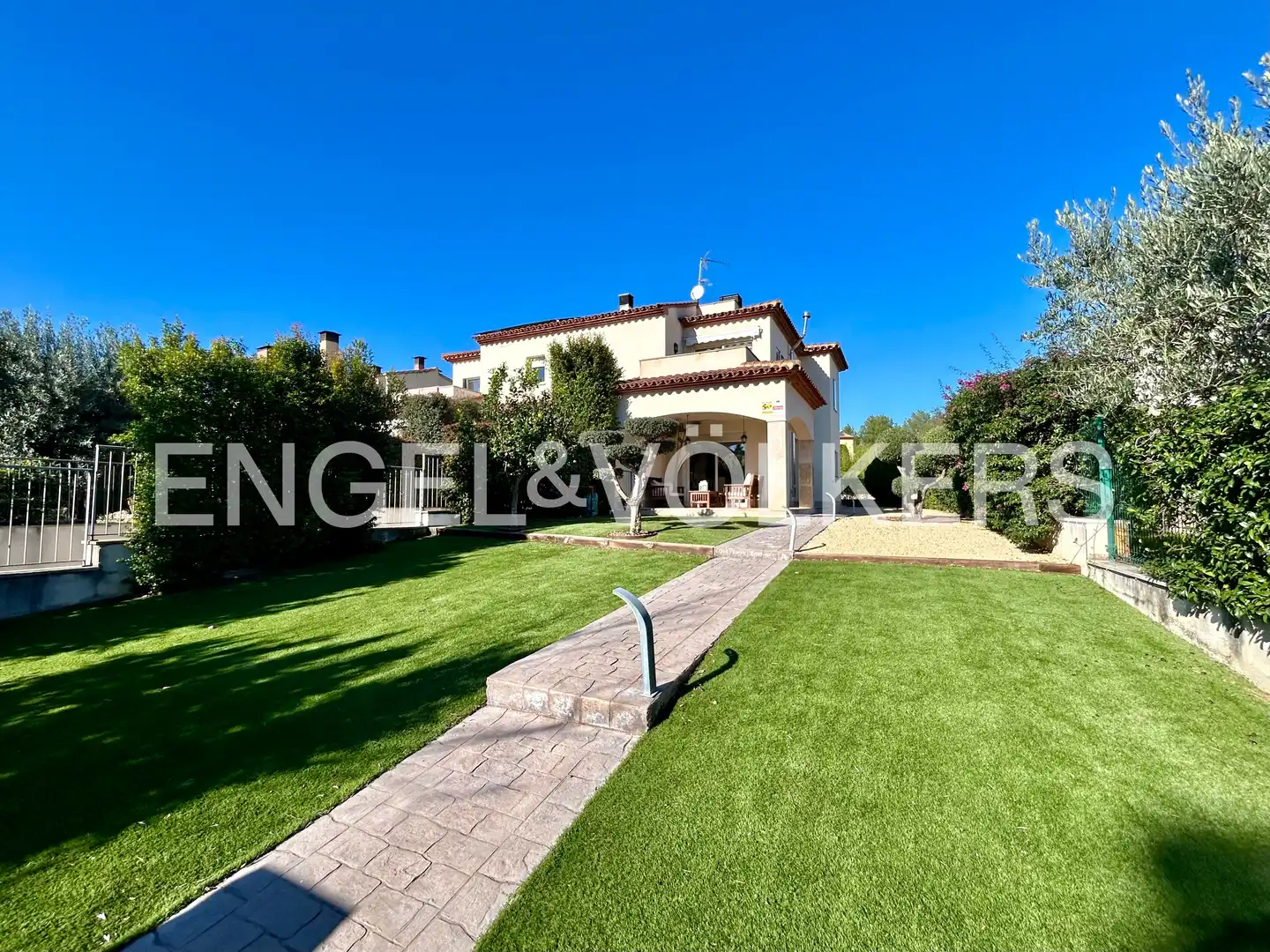 Vista exterior de Casa adosada en venta en Mont-roig del Camp con Aire acondicionado, Calefacción y Jardín privado