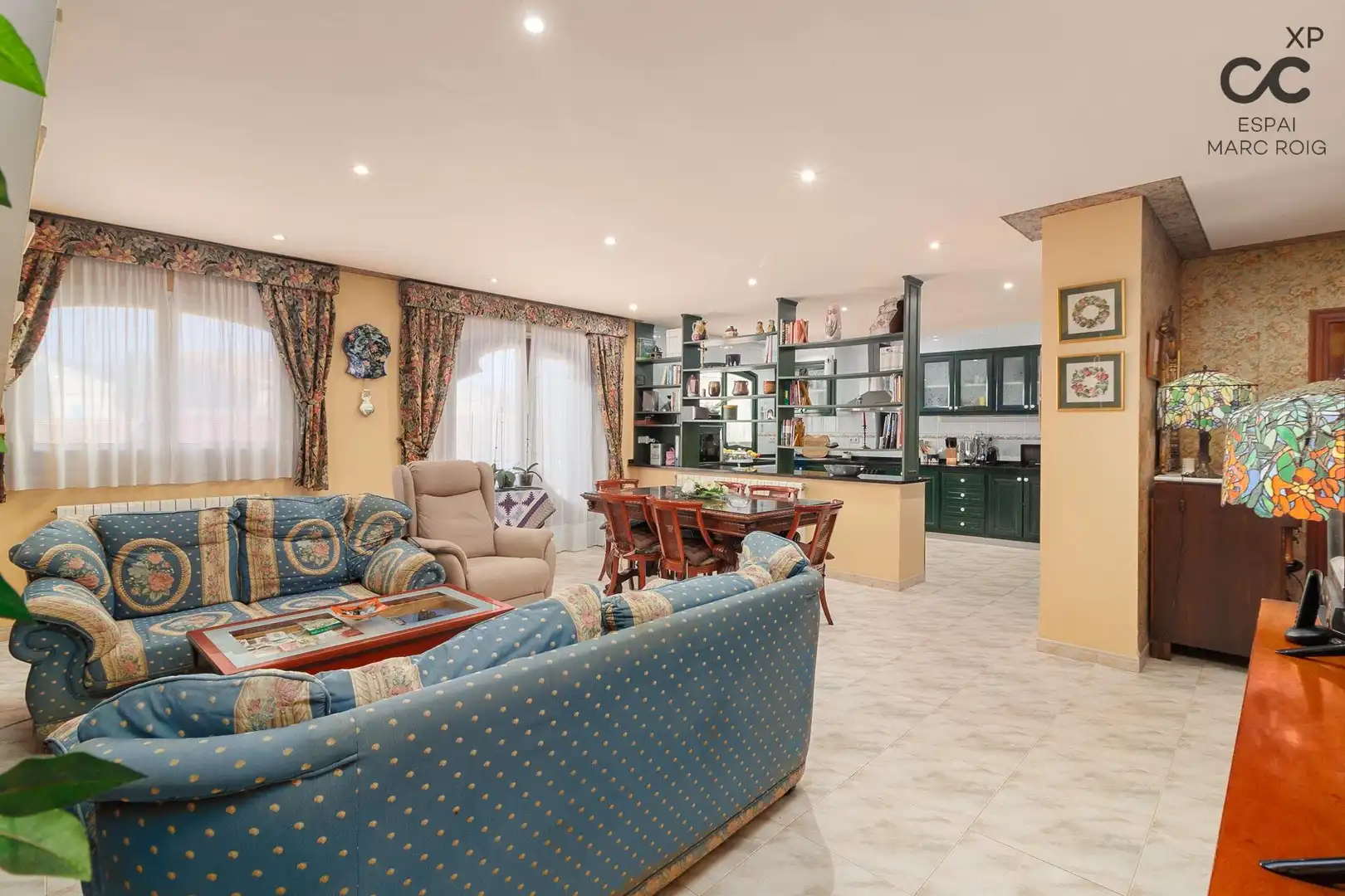 Sala de estar de Finca rústica en venta en Mollet de Peralada con Calefacción, Terraza y Trastero