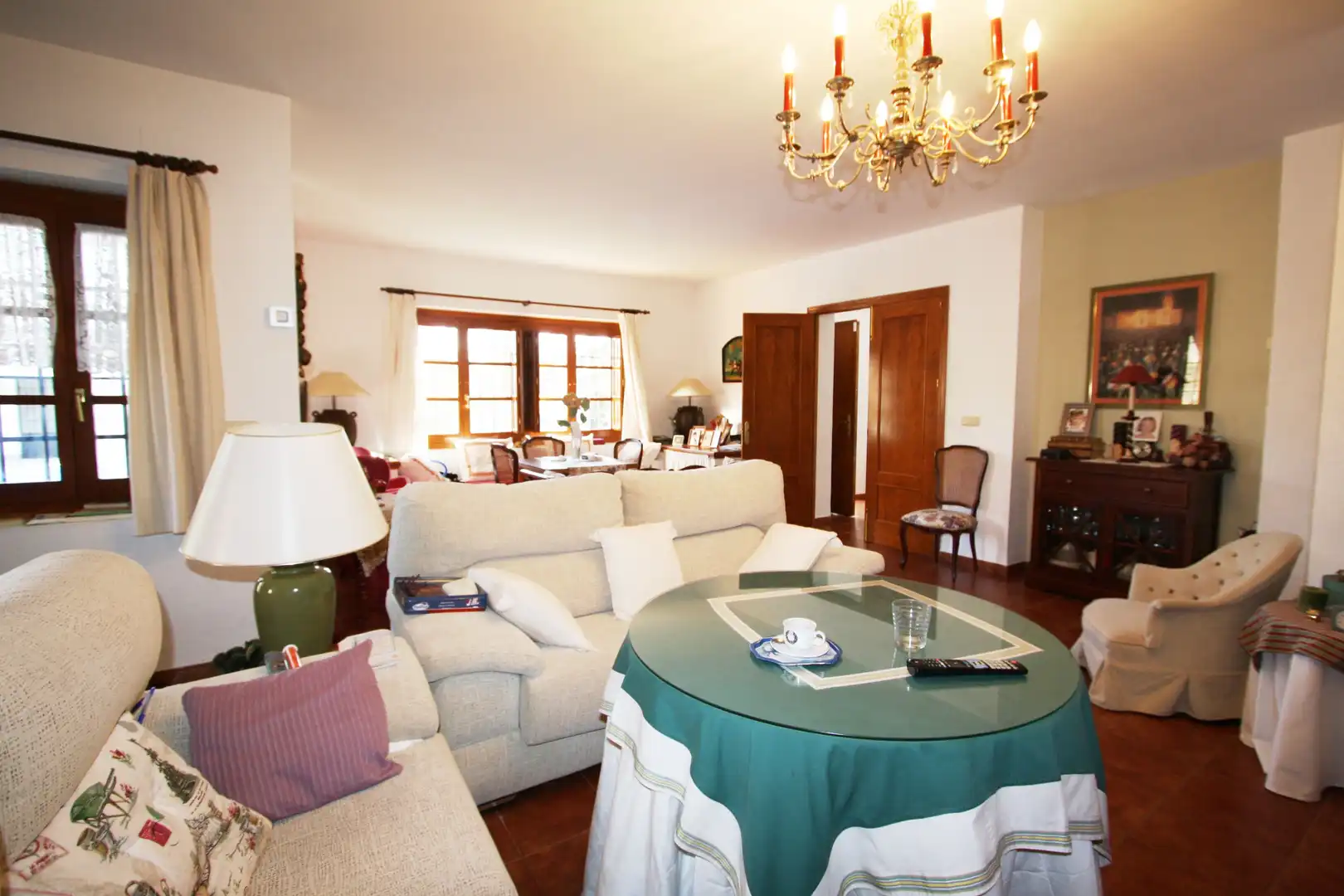 Sala d'estar de Casa o xalet en venda en Albacete amb Aire condicionat, Jardí privat i Terrassa
