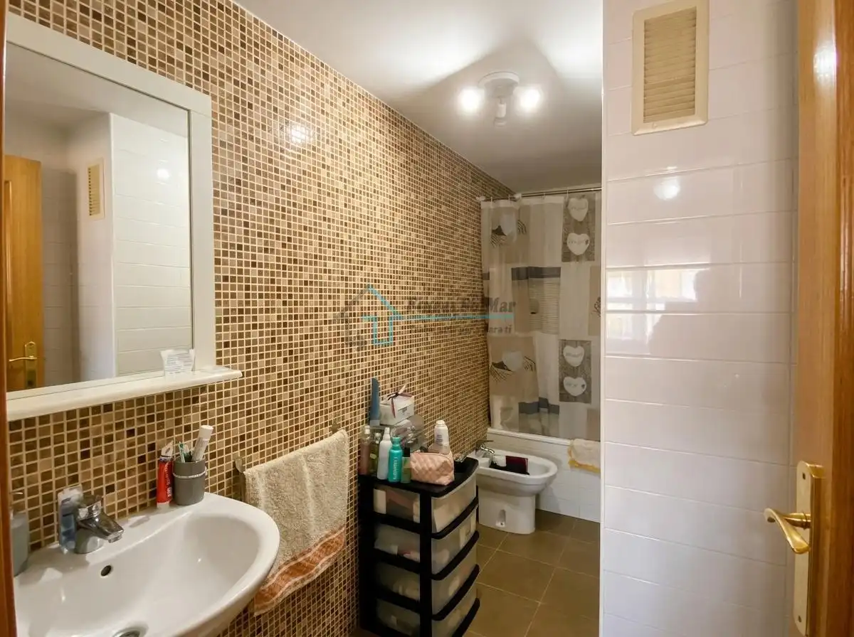 Bany de Apartament en venda en Castellón de la Plana / Castelló de la Plana amb Terrassa