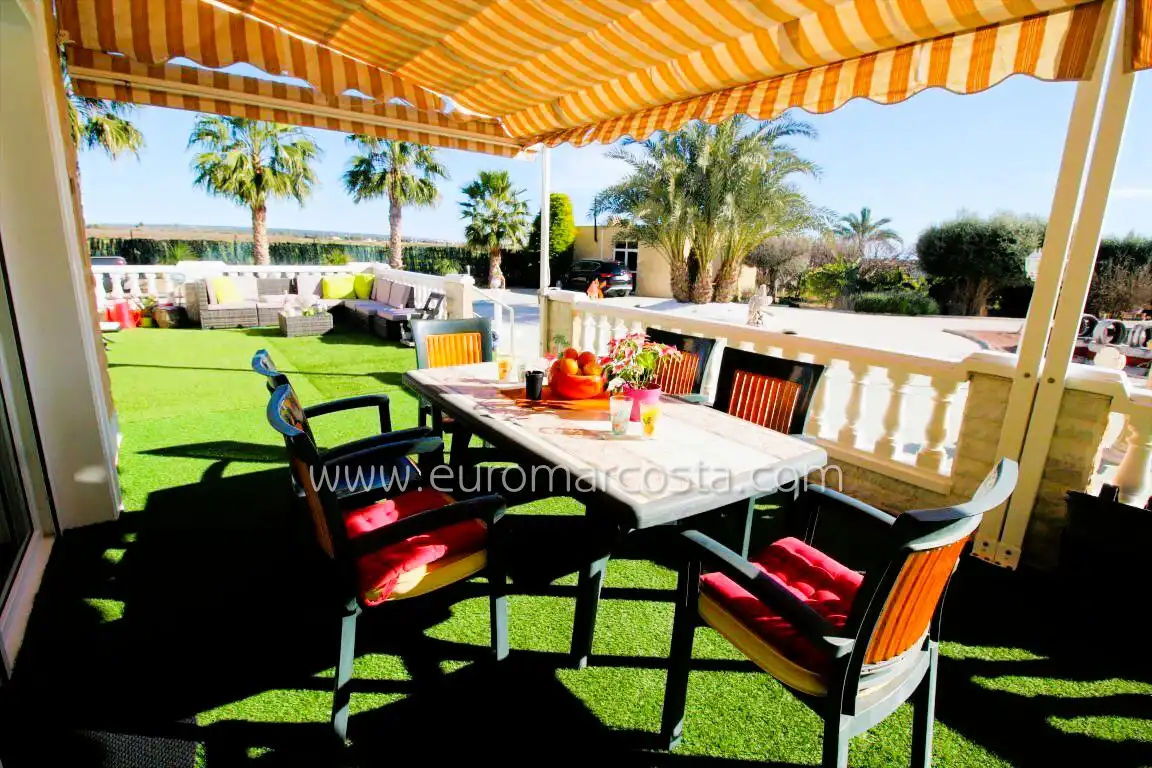 Terrace of Houses for sale in Elche / Elx  with Air Conditioner, Heating and Private garden