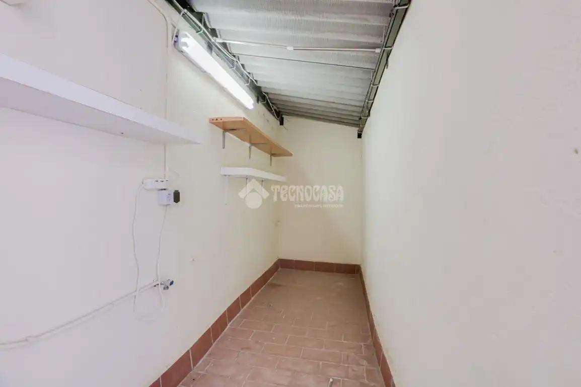 Einfamilien-Reihenhaus zum Verkauf in Terrassa mit Terrasse