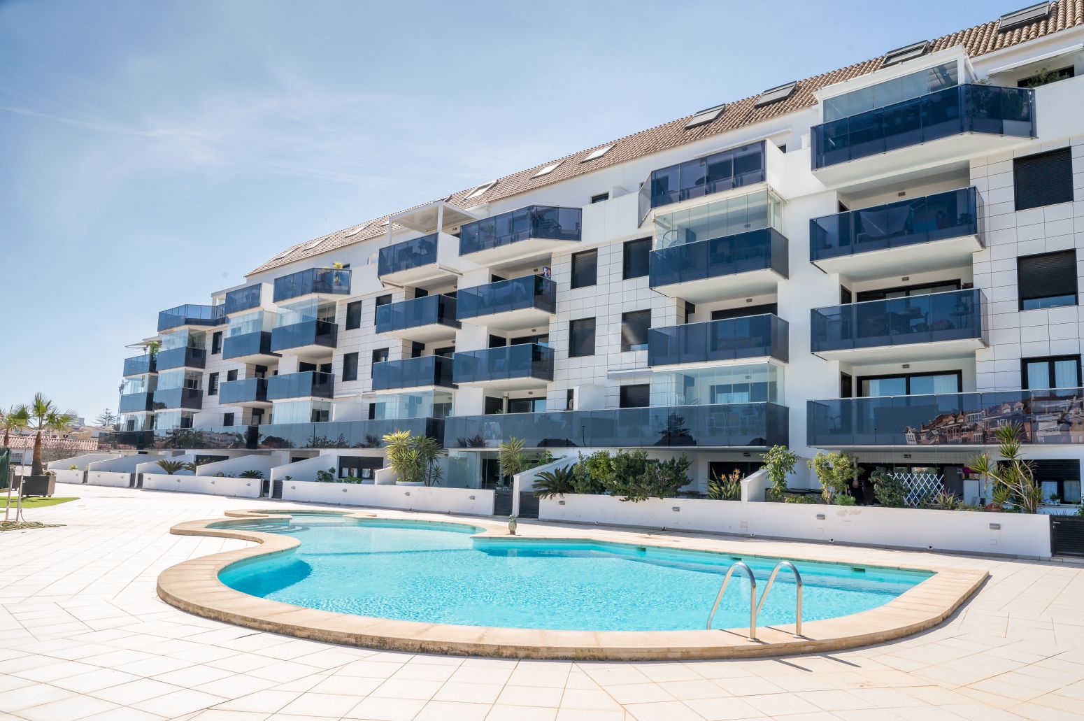 Piscina de Piso en venta en Dénia con Aire acondicionado, Jardín privado y Terraza