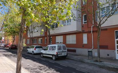 Vista exterior de Pis en venda en Palencia Capital amb Calefacció i Parquet