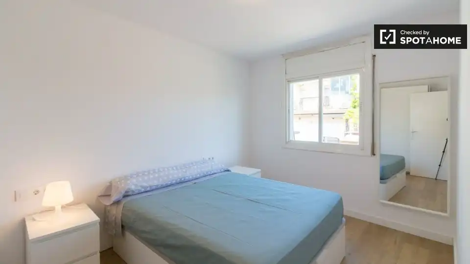 Room in Trinitat Vella