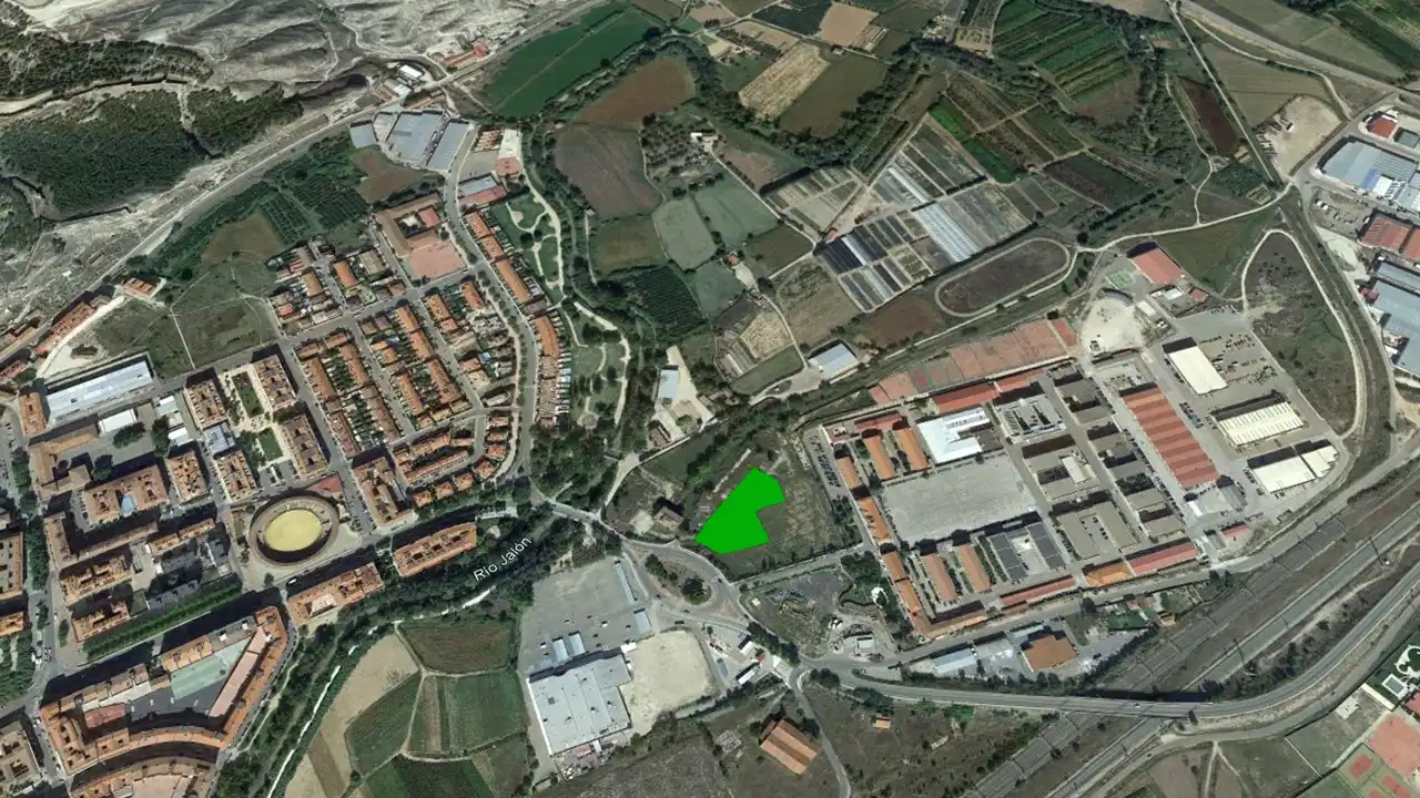 Terrenys i solars en venda a Av Fuerzas Armadas