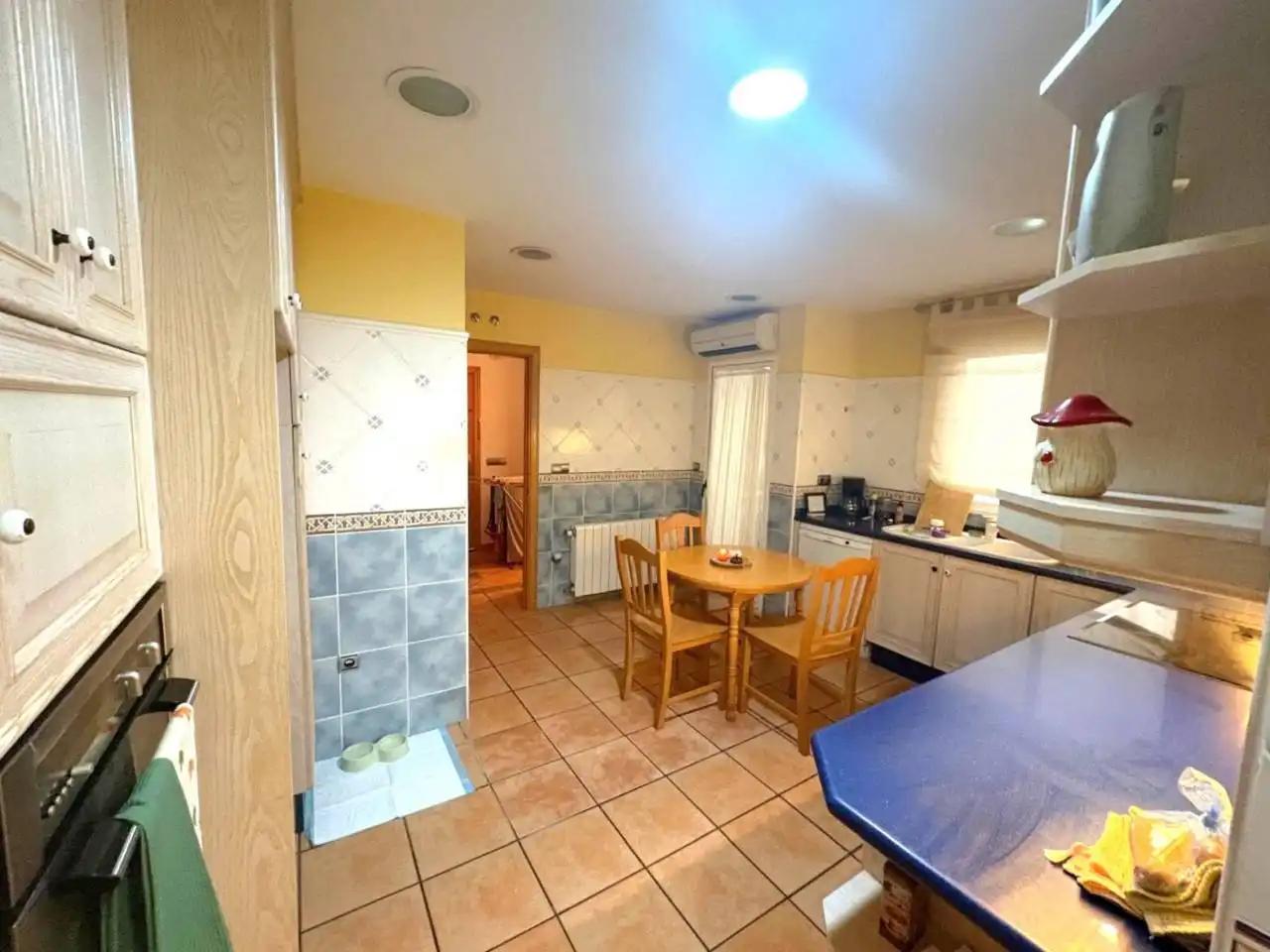 Kitchen of Flat for sale in Castalla  with Air Conditioner, Storage room and Furnished