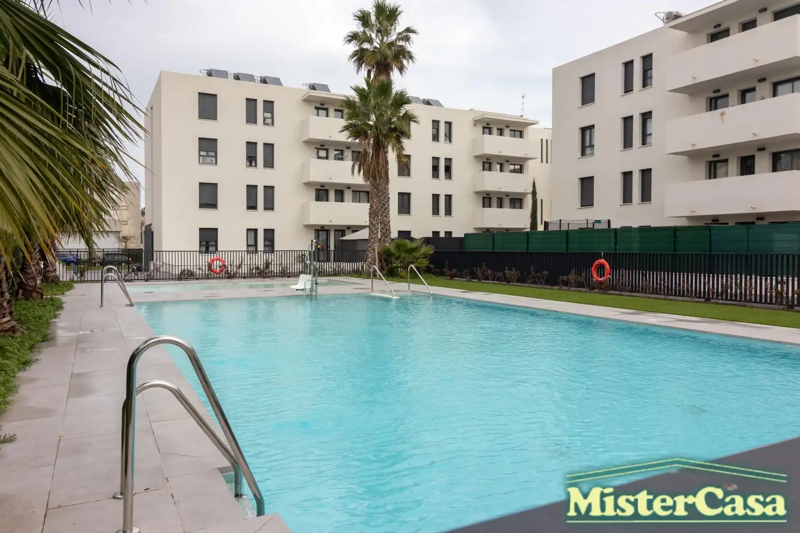 Schwimmbecken von Wohnung zum Verkauf in Jerez de la Frontera mit Klimaanlage, Privatgarten und Terrasse