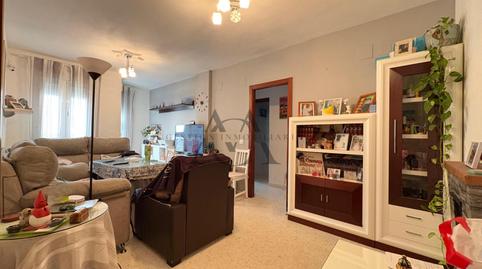 Foto 3 de Piso en venta en Poleares, Lucena