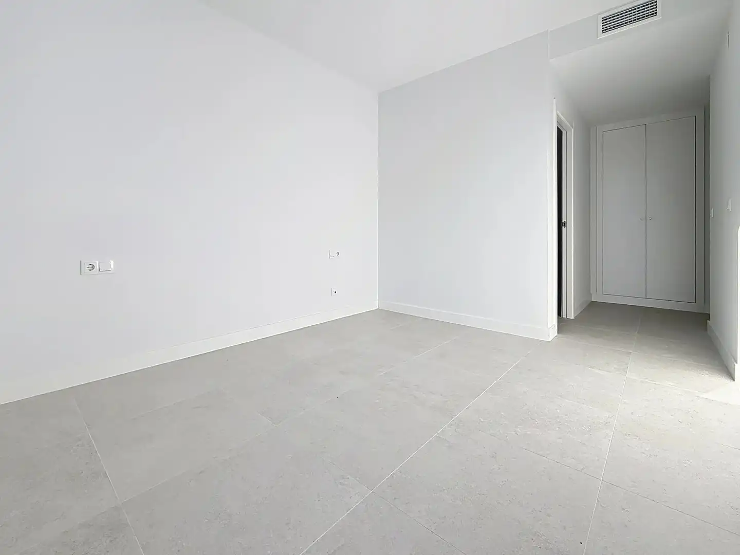 Apartamento con piscina en venta en Calle Eslovenia 5, imagen 12