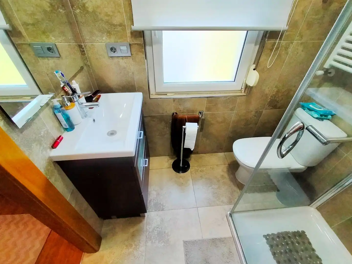 Badezimmer von Dachboden zum Verkauf in Pravia mit Heizung, Terrasse und Möbliert