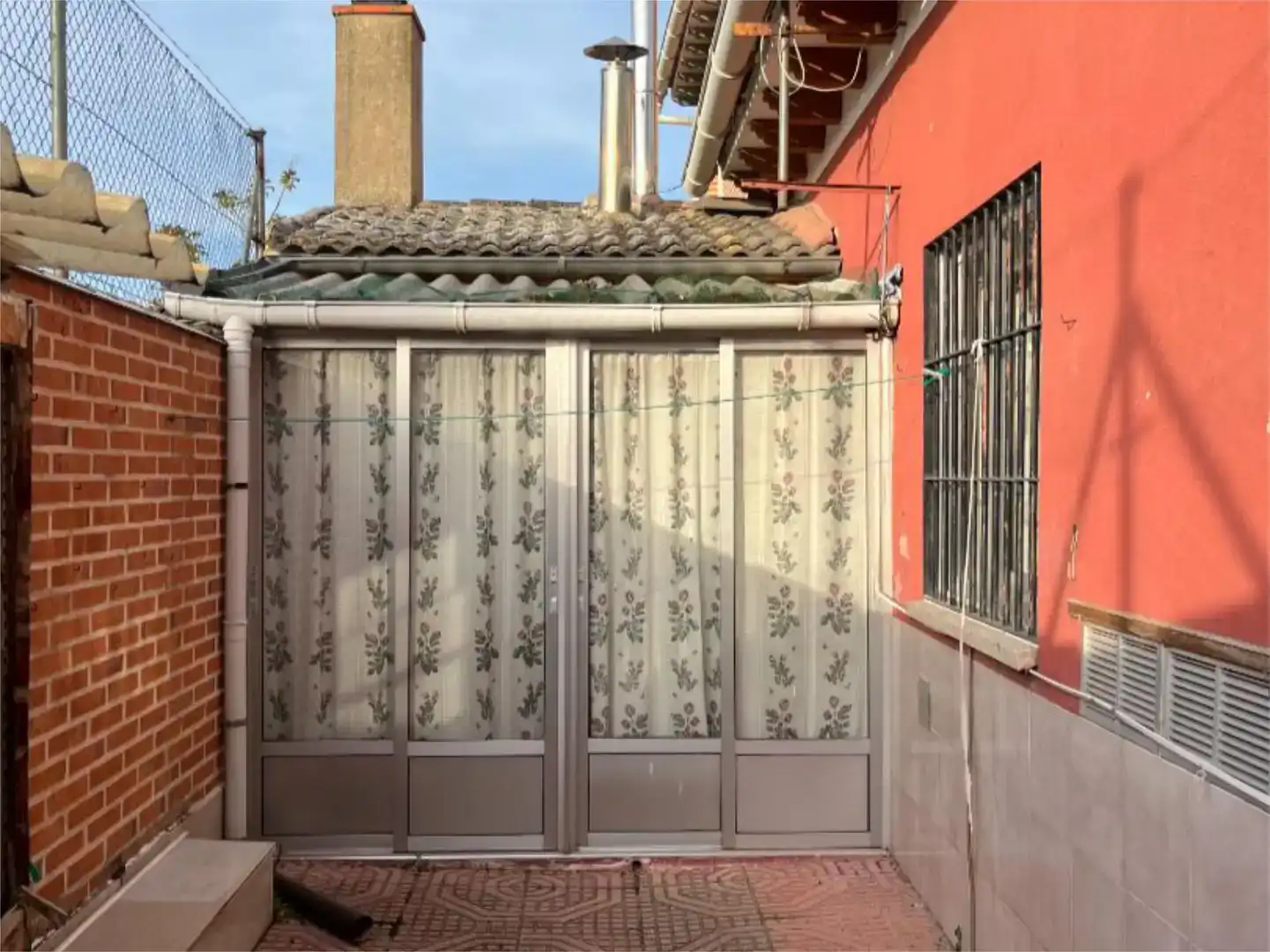 Terrassa de Casa adosada en venda en Alaejos amb Parquet, Traster i Moblat
