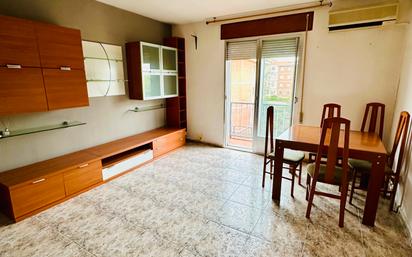 Living room of Flat for sale in  Toledo Capital  with Air Conditioner and Terrace