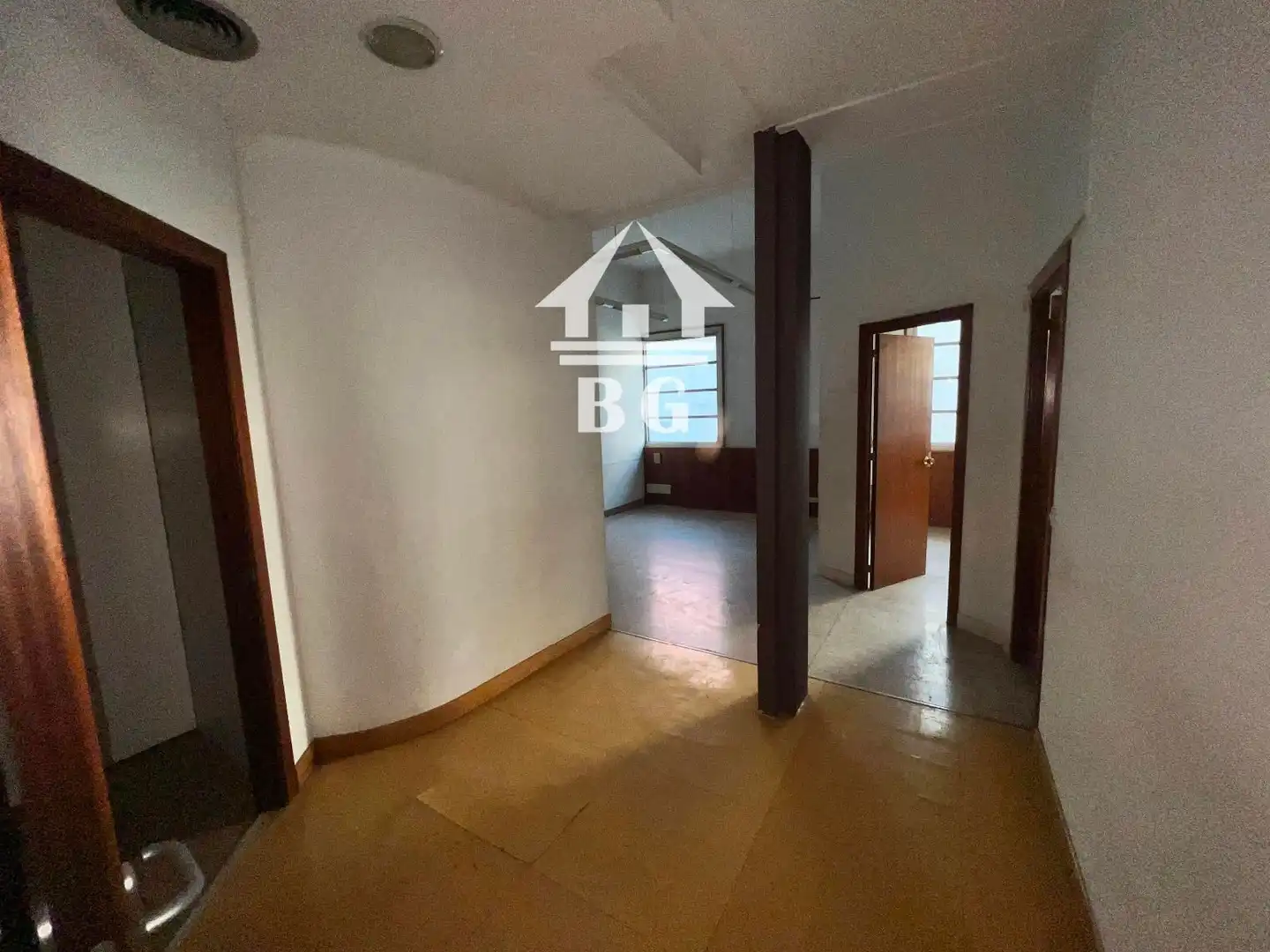 Gewerbefläche zum Verkauf in Mendez Nuñez, imagen 17