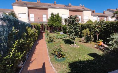 Jardí de Casa o xalet en venda en Villamuriel de Cerrato amb Calefacció i Terrassa