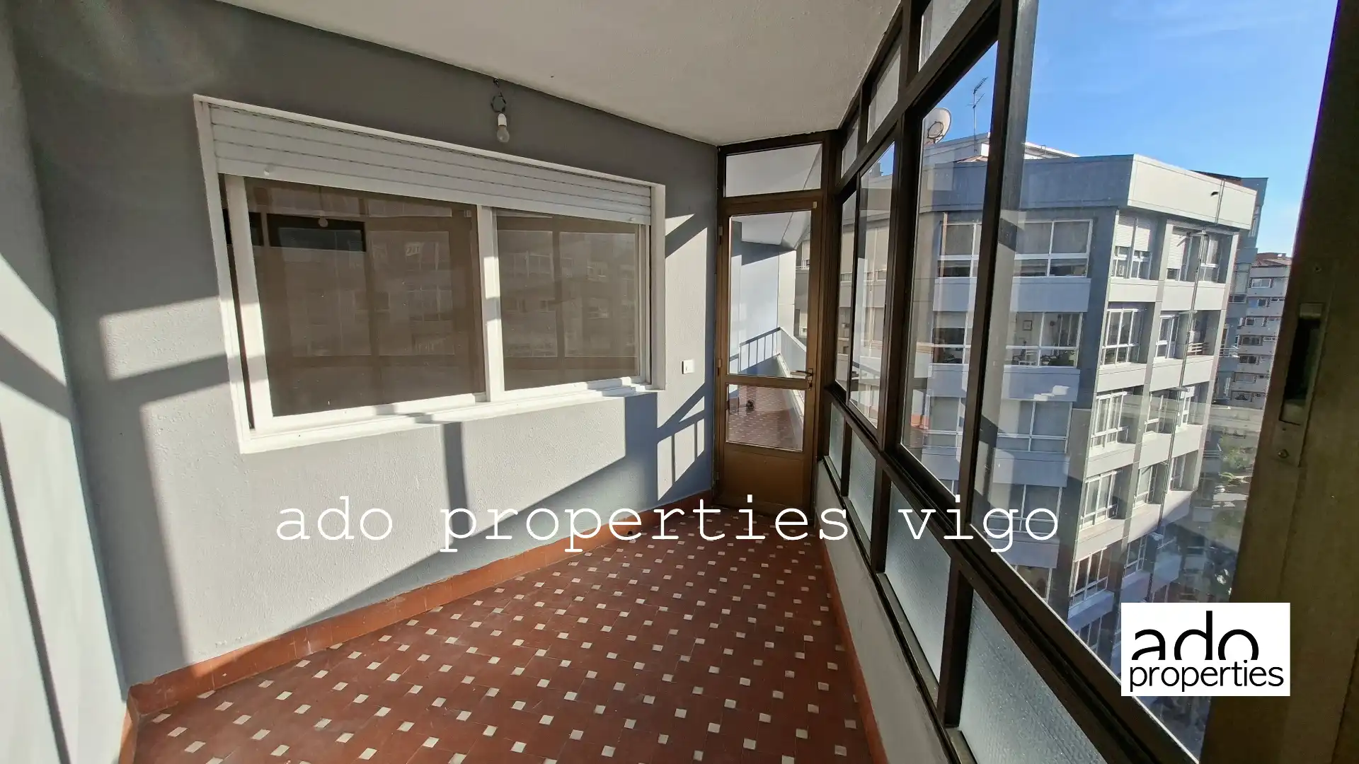 Vista exterior de Piso en venta en Vigo  con Terraza y Trastero