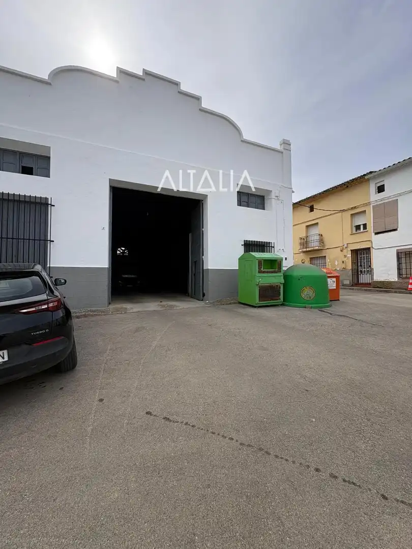 Vista exterior de Nave industrial en venta en Cervera del Llano