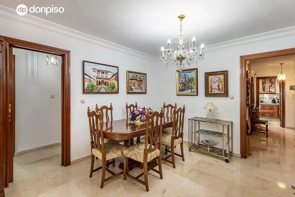 Dining room of Flat for sale in Granada