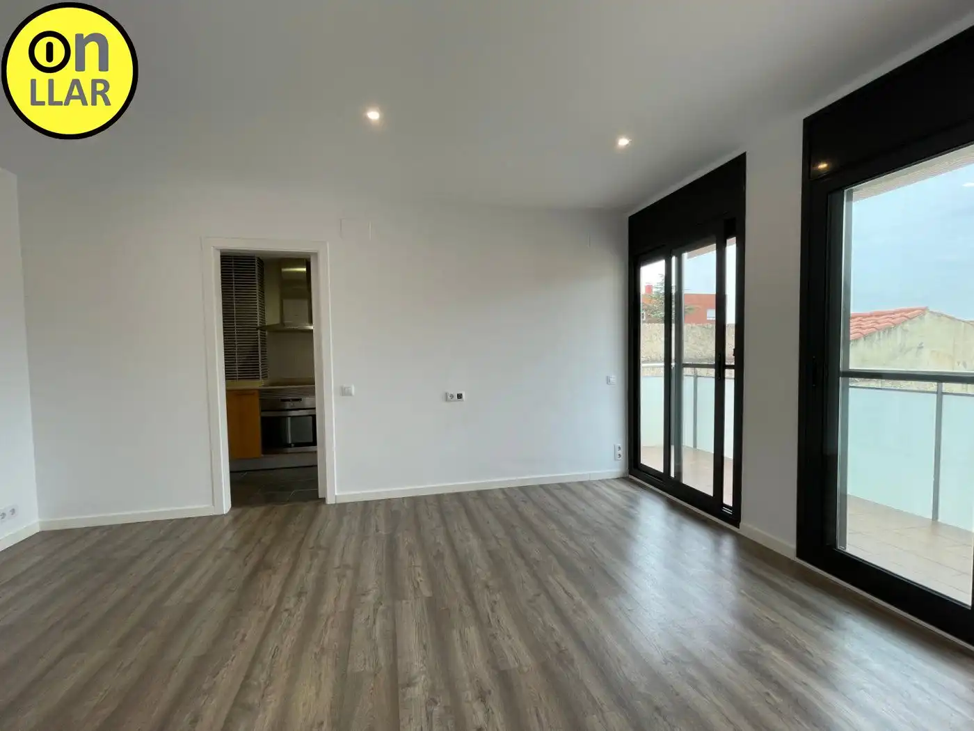 Sala d'estar de Pis en venda en Tiana amb Calefacció, Parquet i Balcó