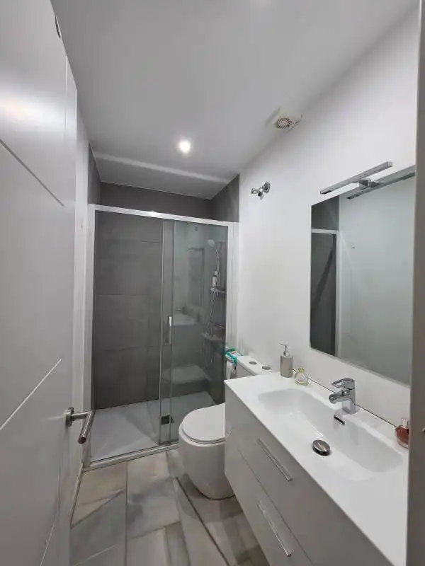 Baño de Planta baja en venta en Torremolinos con Aire acondicionado, Calefacción y Jardín privado