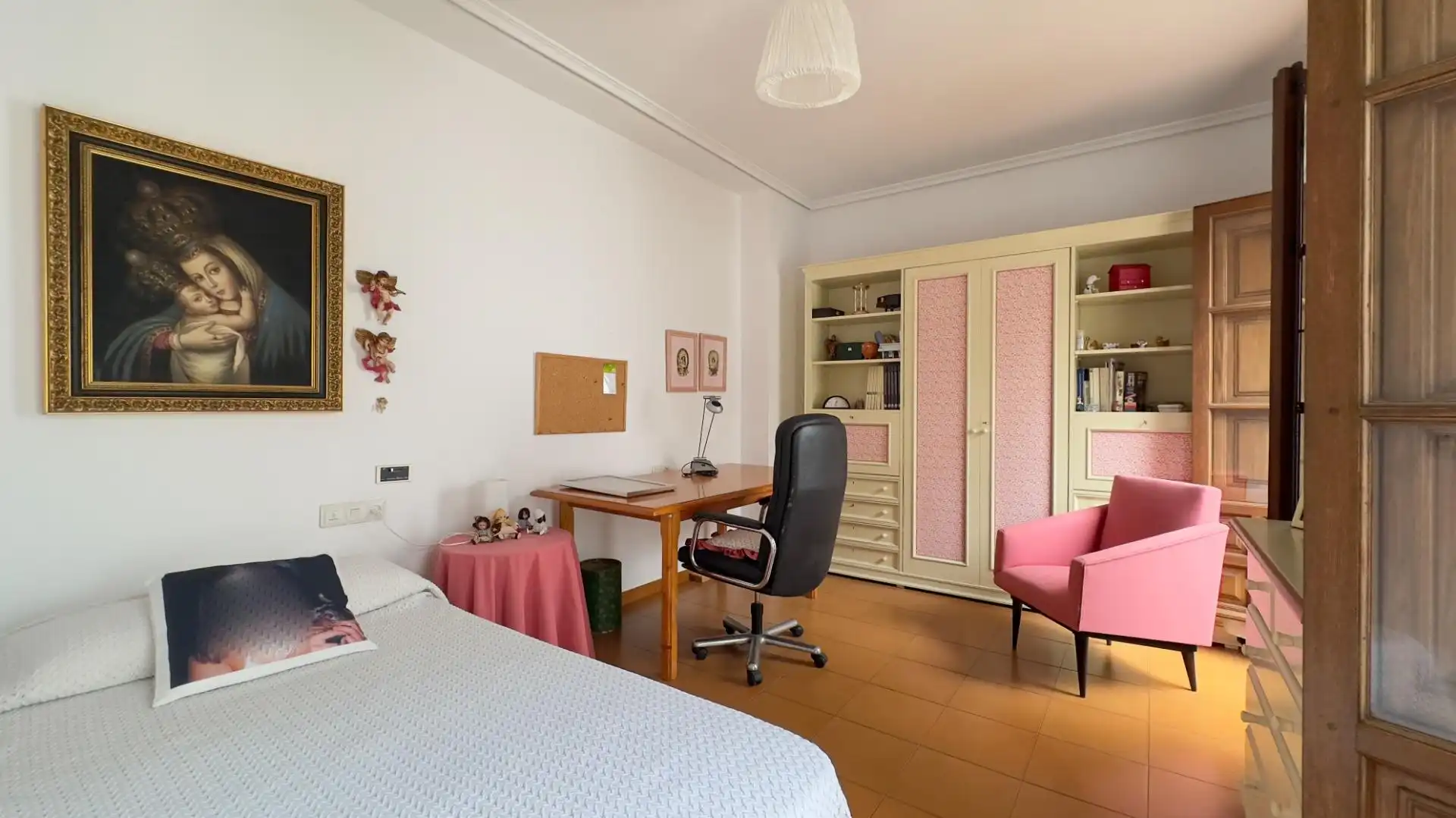 Habitación de Casa o chalet en venta en Córdoba con Terraza, Trastero y Amueblado