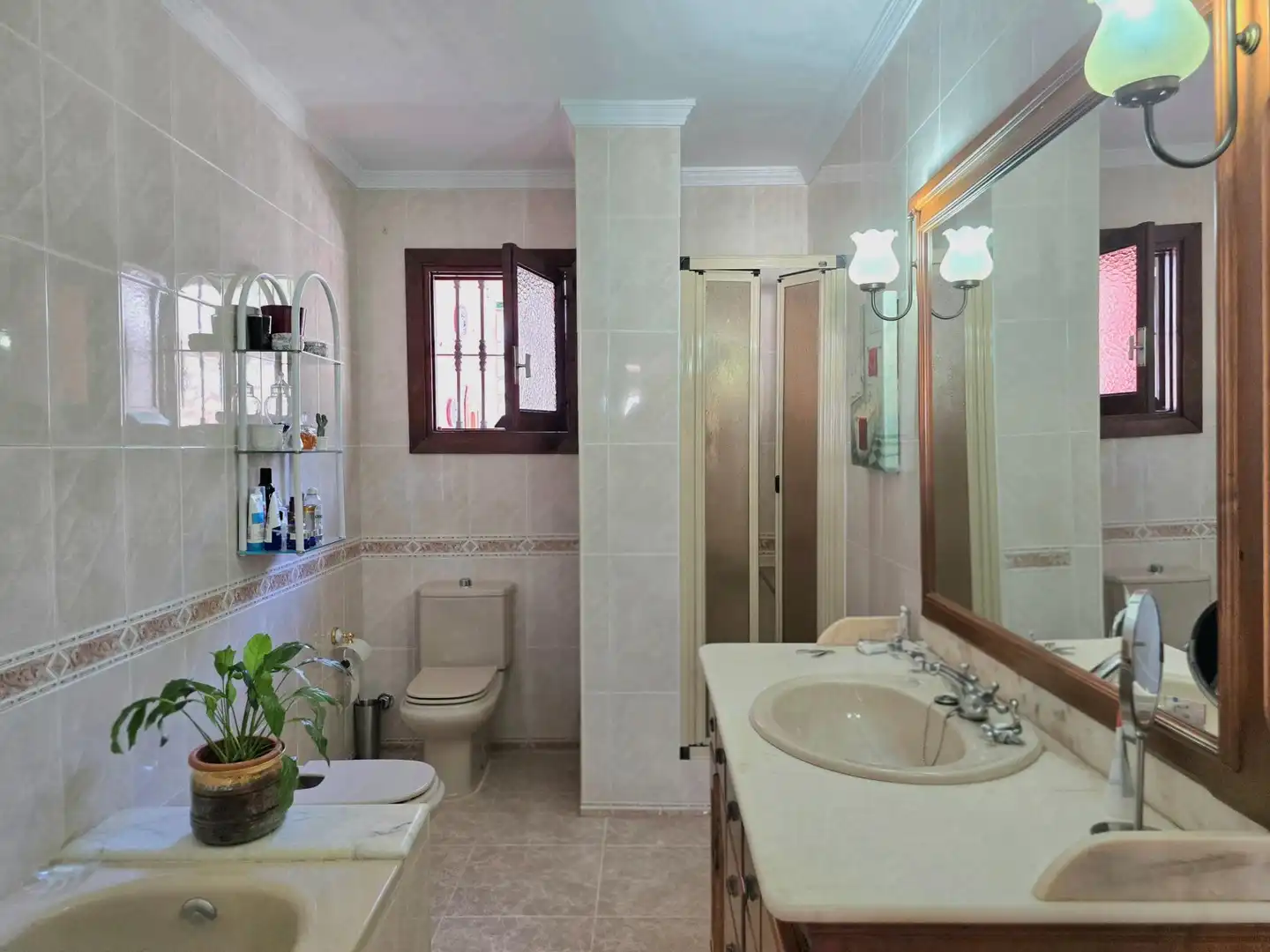 Bathroom of Houses for sale in Málaga